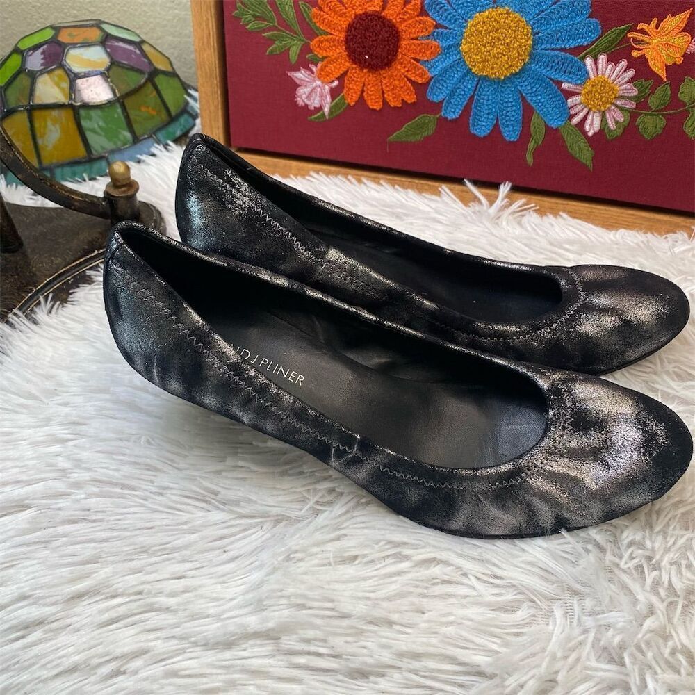 Donald J Pliner Women's Black Kitten Heels Size 9M Formal Shoes